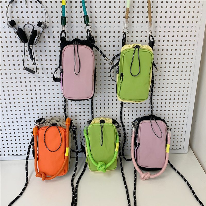 2026 New Dopamine Color-Contrast Mobile Phone Bag for Women, Crossbody Small Bag, Fashionable Commuting Shoulder Bag, Trendy Lanyard Phone Bag