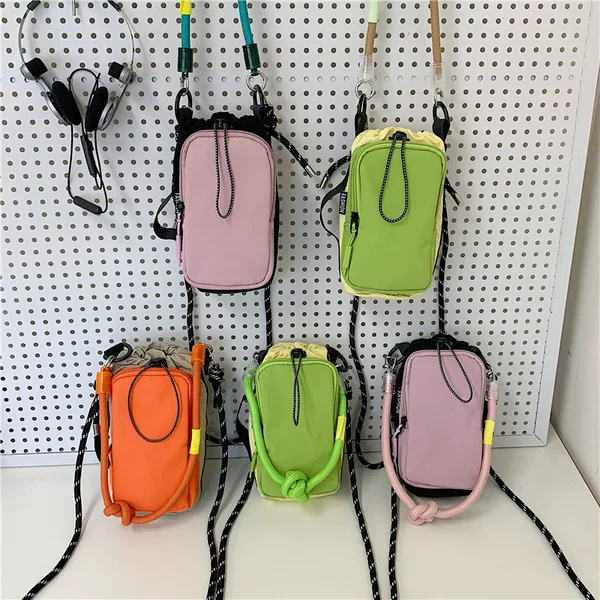 2026 New Dopamine Color-Contrast Mobile Phone Bag for Women, Crossbody Small Bag, Fashionable Commuting Shoulder Bag, Trendy Lanyard Phone Bag