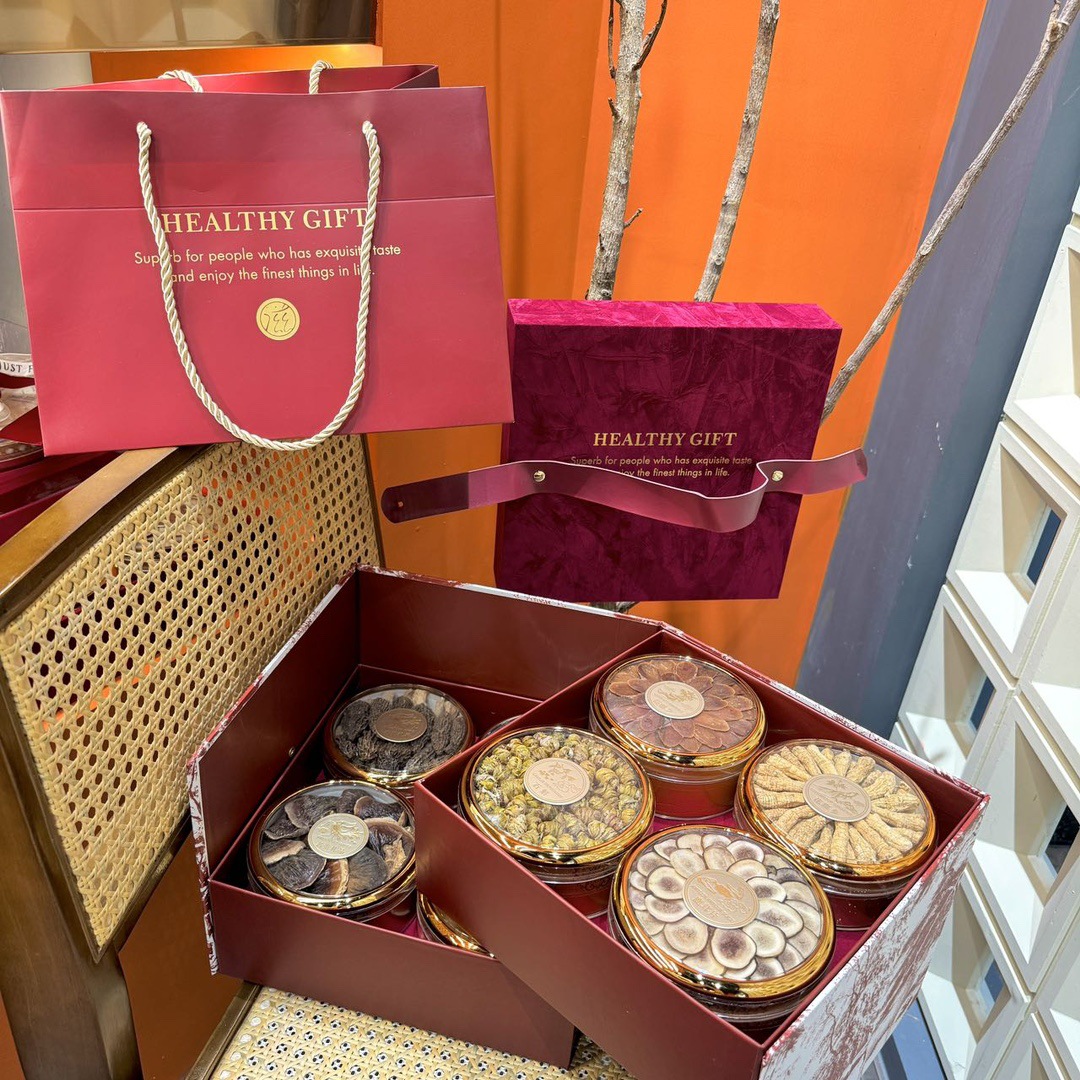 Red Velvet Eight Treasure Gift Box American Ginseng Dendrobium Red Ginseng Deer Antler Reishi Tangerine Peel 190g preparation