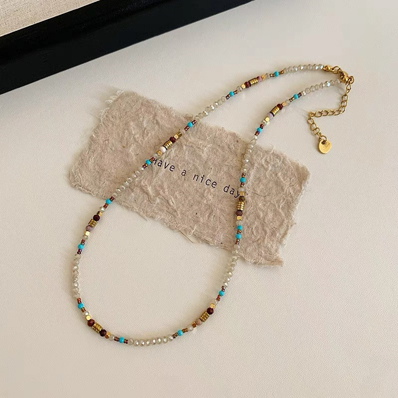 Niche Design Sense Light Luxury Retro Beaded Bohemian Autumn and Winter Maillard Style Stacked Necklace Fashion Sense Women