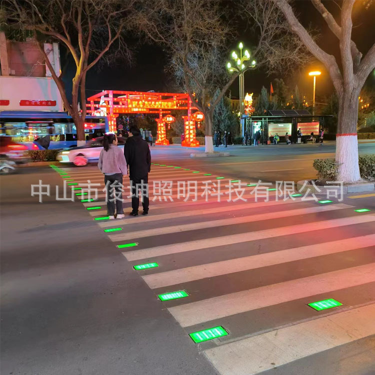 智慧斑马线发光地砖灯交通安全警示灯人行道辅助指示灯