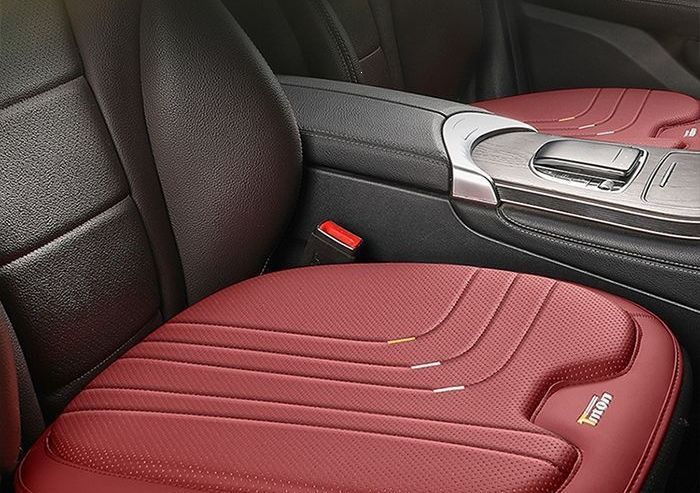 Summer rear seat luxury car seat cushion, breathable leather, ventilated, suitable for all seasons, three-piece set, single piece