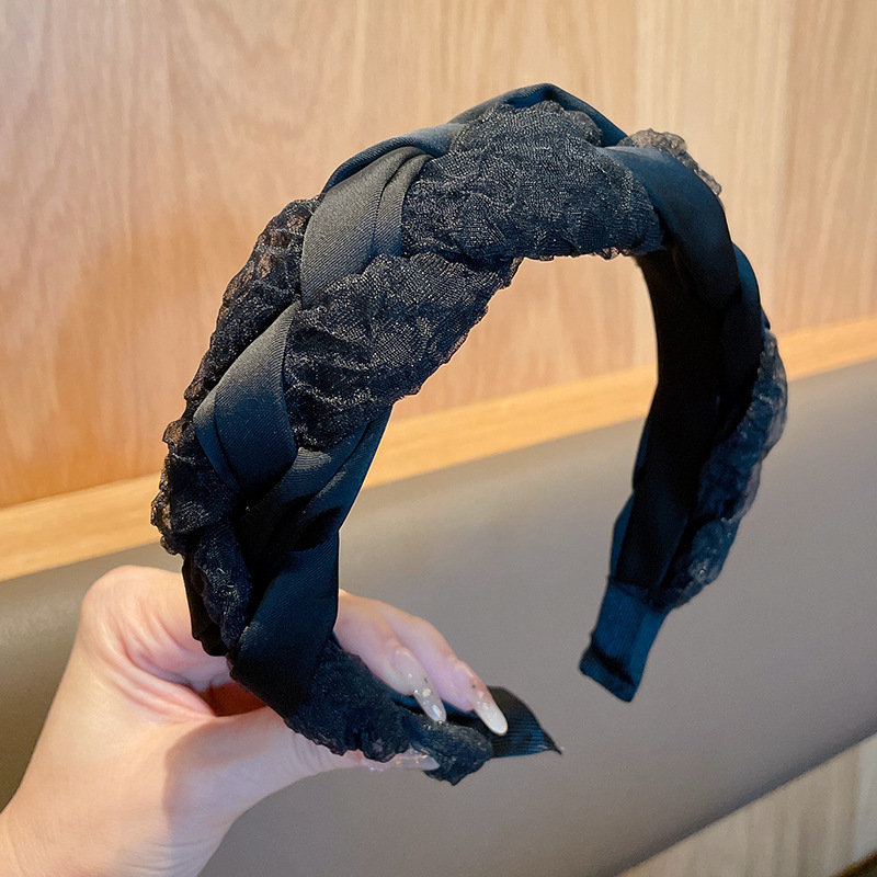 42 # Trenza de giro negro @