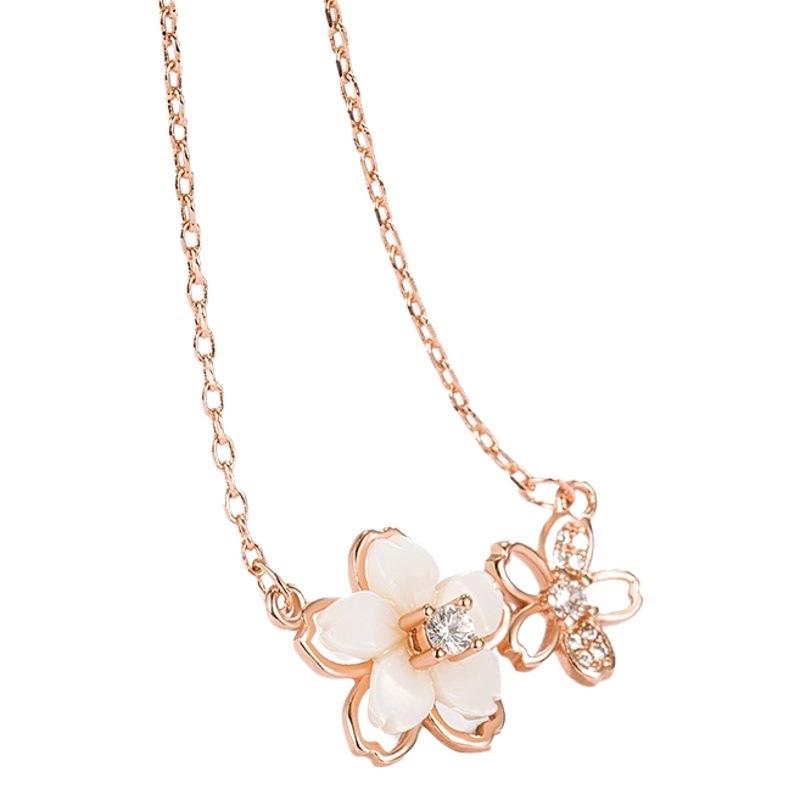 Collar de flor de cerezo Cadena de clavícula de las mujeres simple elegante luz de lujo diseño collar 2023 nuevo popular colgante de verano