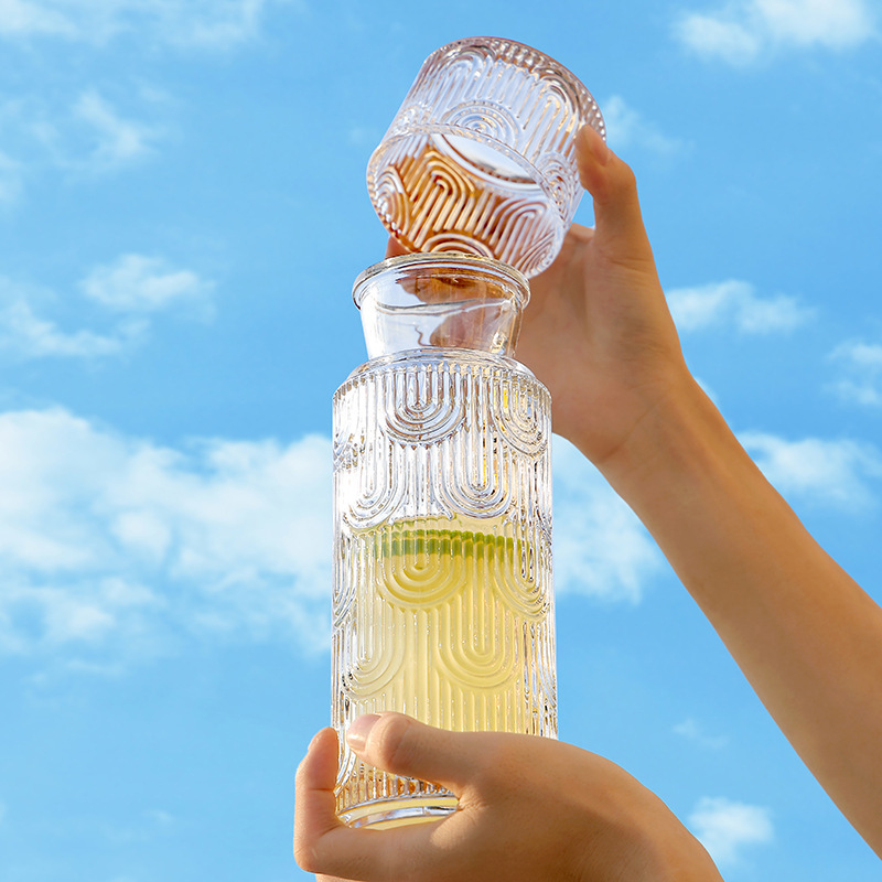 Europa retro vertical de gran capacidad de vidrio fría tetera de agua fría casera taza de jugo de frutas una taza set