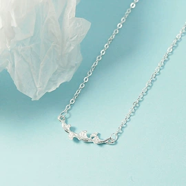 耳钉;项链;手链