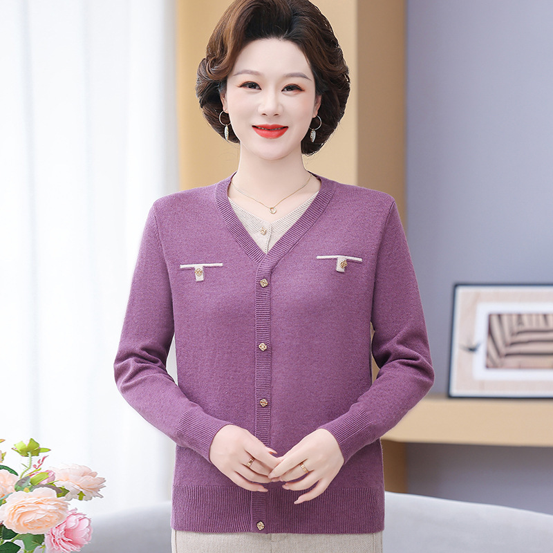 气质妈妈V领针织小衫中年女秋装薄款毛衣中老年春秋洋气打底上衣|undefined