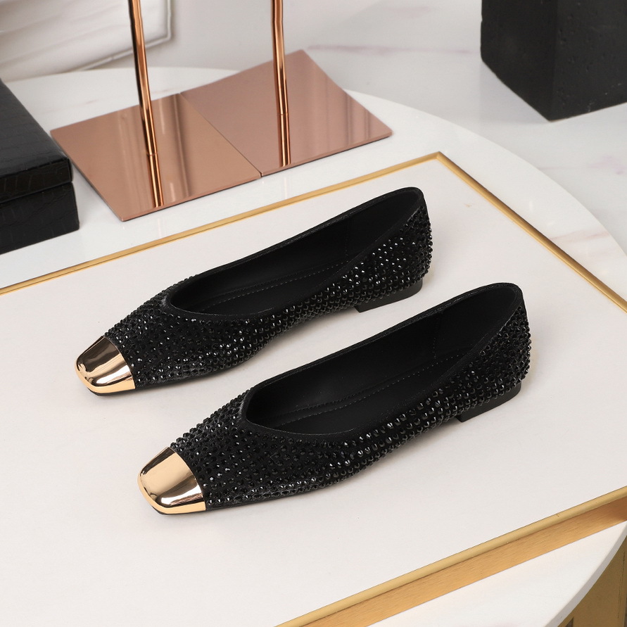 8726-13 Flat bottomed single shoes for women, with a versatile combination of shallow mouth and metal square toe rhinestones. One foot kick, elegant evening style floating shoes