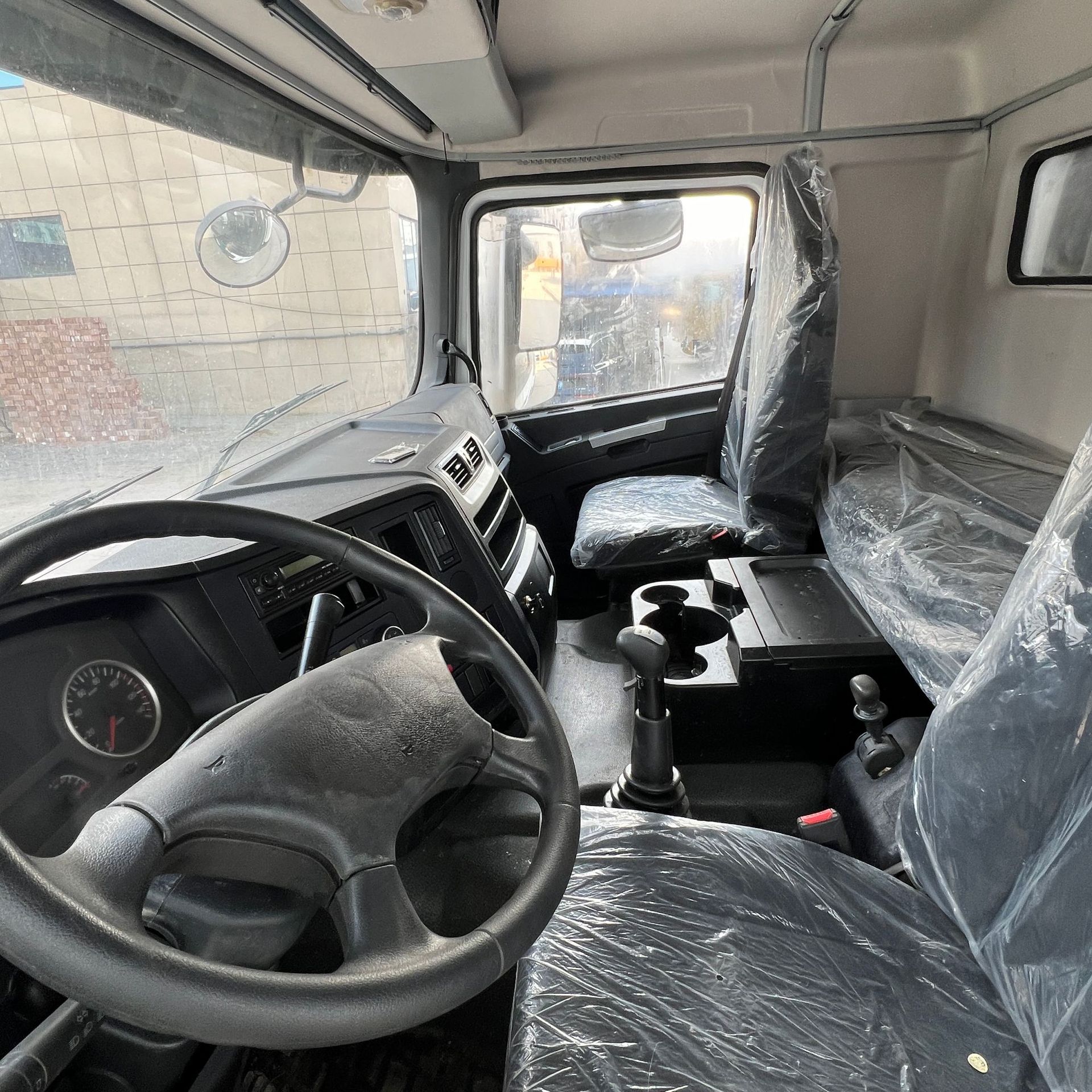 Supply of Shaanxi Automobile Shacman Heavy-Duty Trucks 6*4 Dump Trucks X3000 Tipper Trucks 10-Wheel Dump Trucks Heavy-Duty Trucks