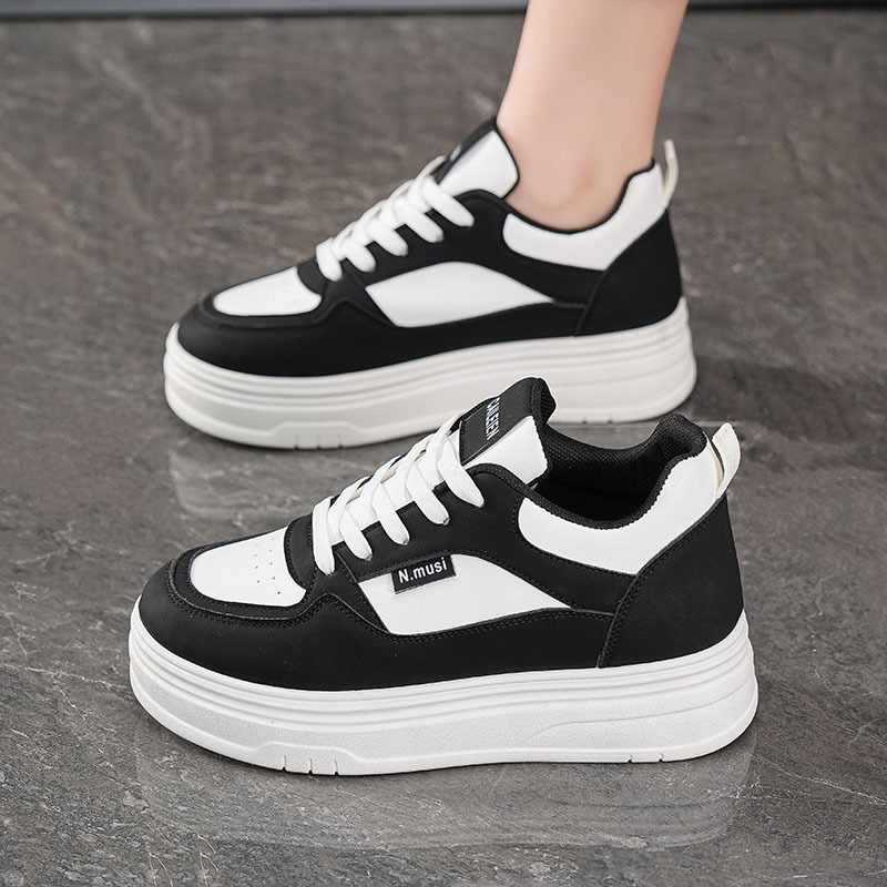 Muffin zapatos deportivos de altura de base gruesa, zapatos de skate casuales para mujeres, 2025 otoño nuevos zapatos blancos de tendencia universal, zapatos de papá