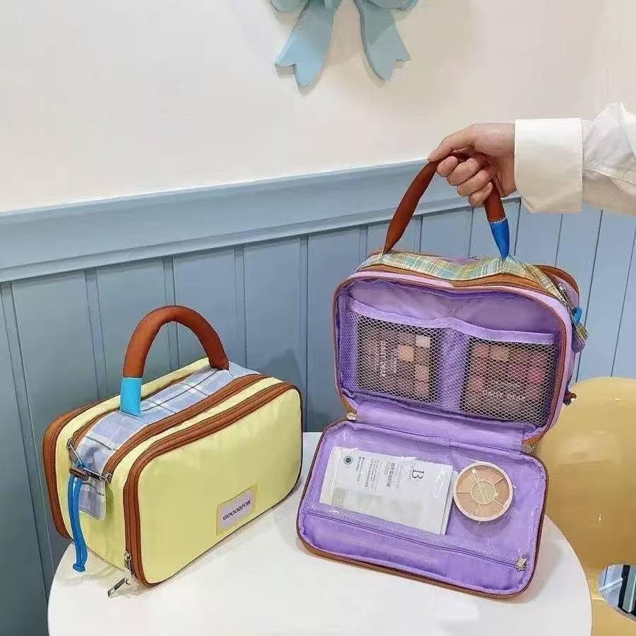 Checkered Color-Blocking Makeup Bag, High-End Toiletry Bag, New Portable Large-Capacity Storage Makeup Organizer for Travel