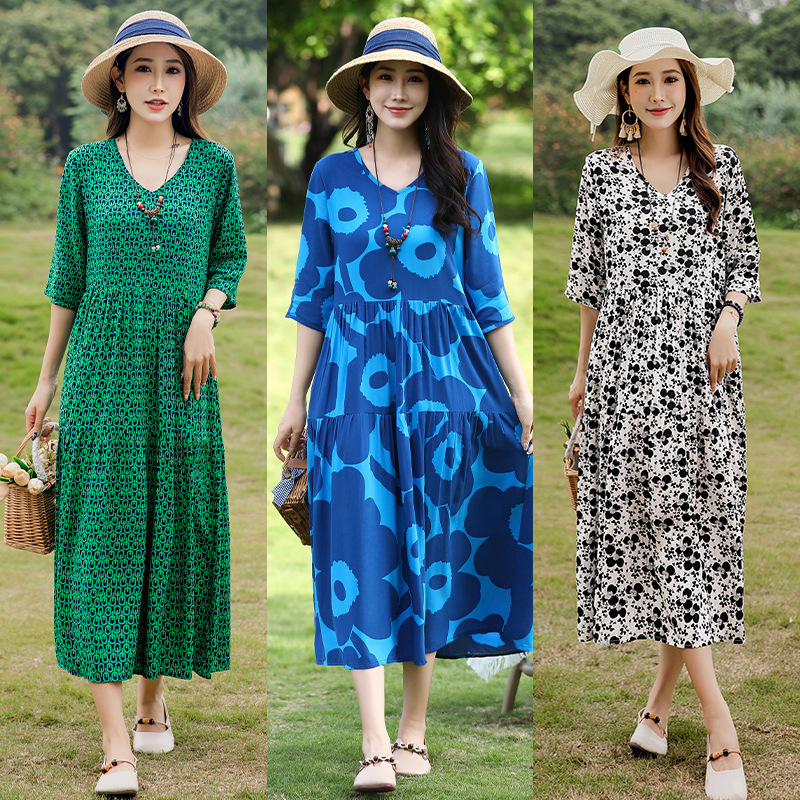 New Stylish Middle-Aged Mom Cotton Silk Dress for Women, Summer Long Dress with a Large Hem, Artificial Cotton, Suitable for 50-Year-Old Mothers-In-Law