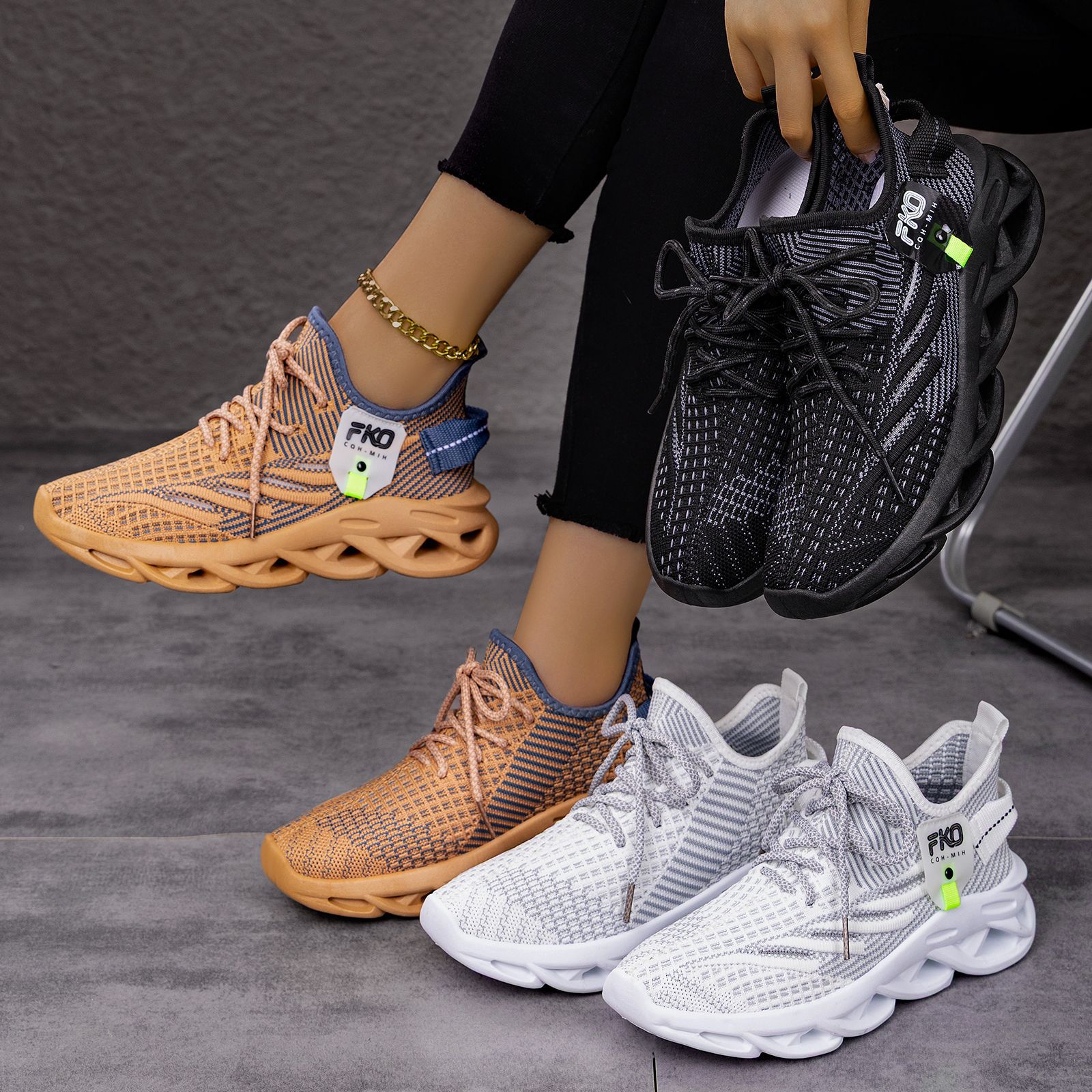 Zapatos de pareja de mujer zapatos de coco transfronterizos grandes cuchillas de torsión zapatos deportivos casuales de tejido aéreo zapatos transpirables