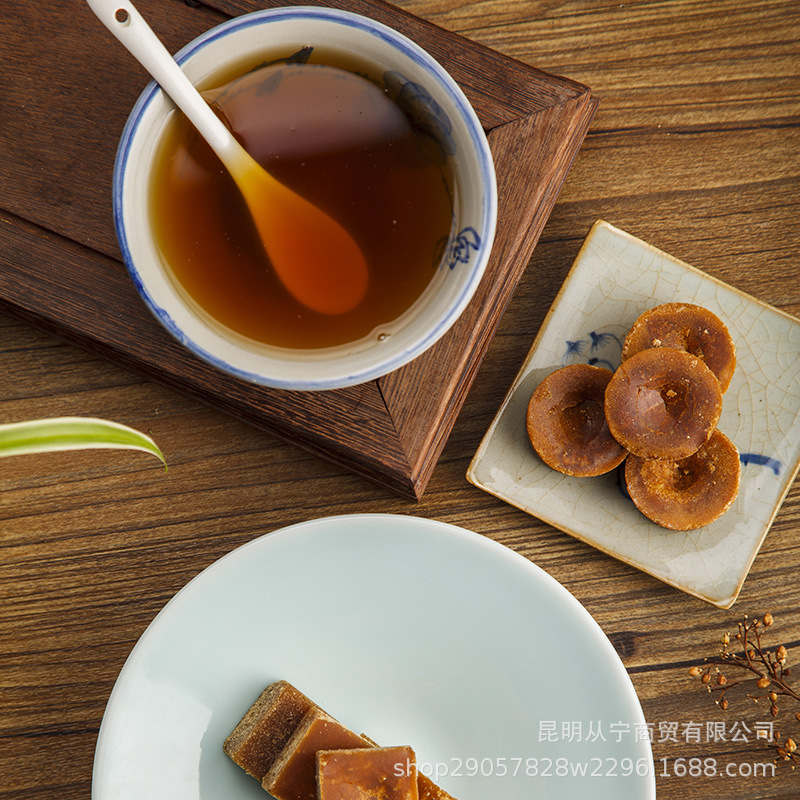 Yunnan Brown Sugar Cube Traditional Handcrafted Cane Sugar Individually Wrapped 500g in use