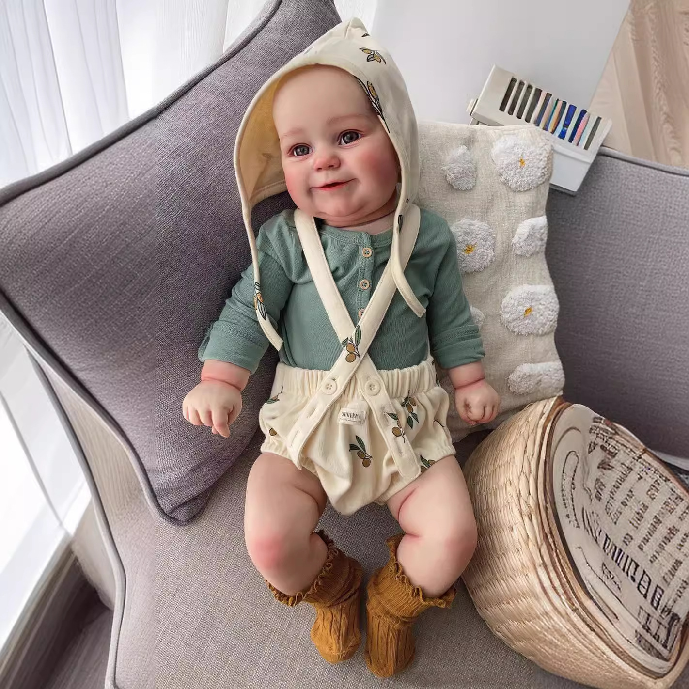 60CM renacer muñeca de niño de simulación de Maddie bebé muñeca producto terminado entrega de una sola pieza