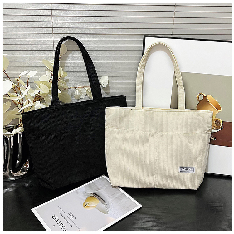 The fashionable and retro bucket bag for women, the new large-capacity versatile crossbody bag for women, and the trendy and elegant tote bag for women are selling well undefined
