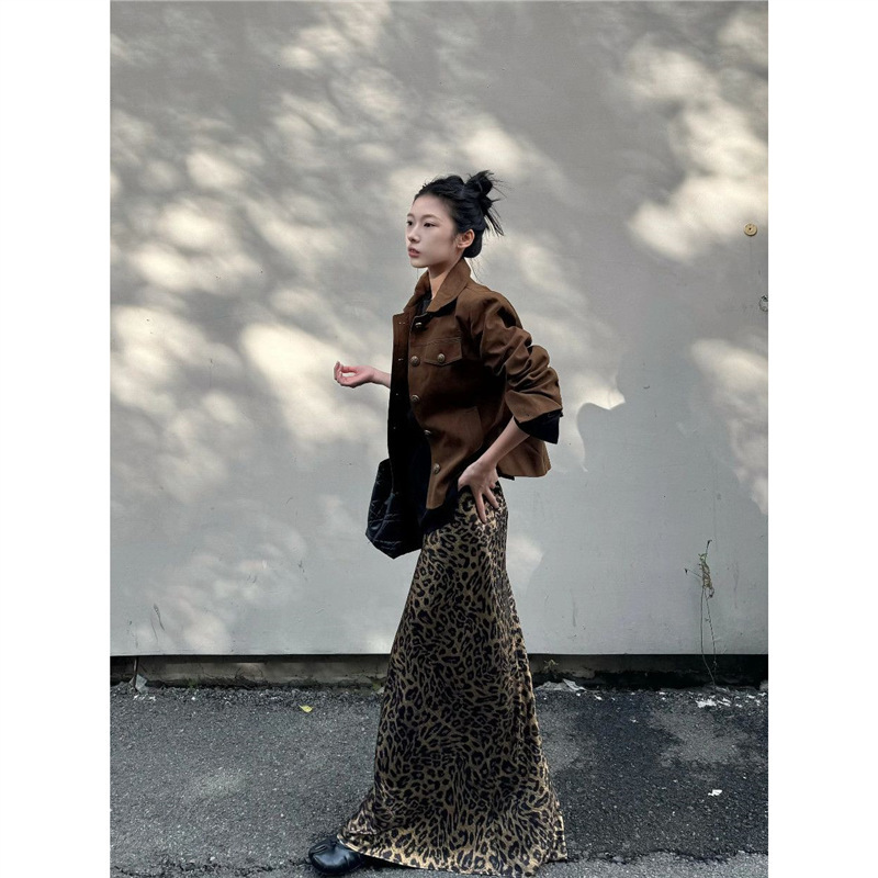 秋季新款美式设计感工装夹克女2025流行百搭翻领复古短款外套上衣|undefined