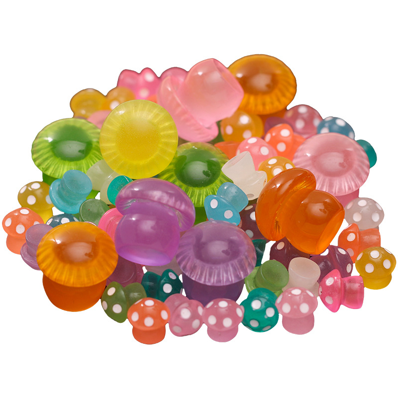 夜光蘑菇立体车载摆件diy钥匙扣材料包led灯混款树脂饰品配件玩具