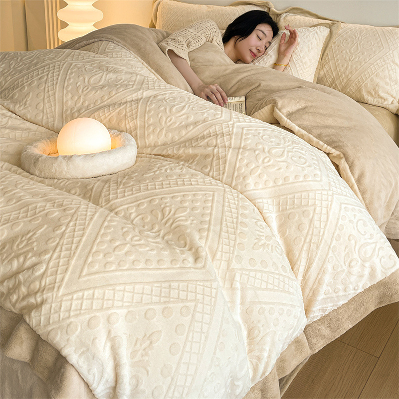 Cama de terciopelo de leche tallada de alta gama de lujo ligero de cuatro piezas de terciopelo de coral de invierno de doble cara más funda de edredón de sábana de terciopelo de tres piezas