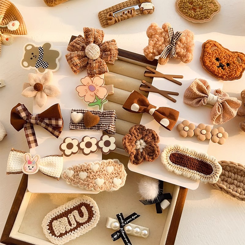 Otoño e invierno color café leche clip para el cabello para niños flequillo clip tocado bebé lindo flor de felpa horquilla accesorios para el cabello al por mayor