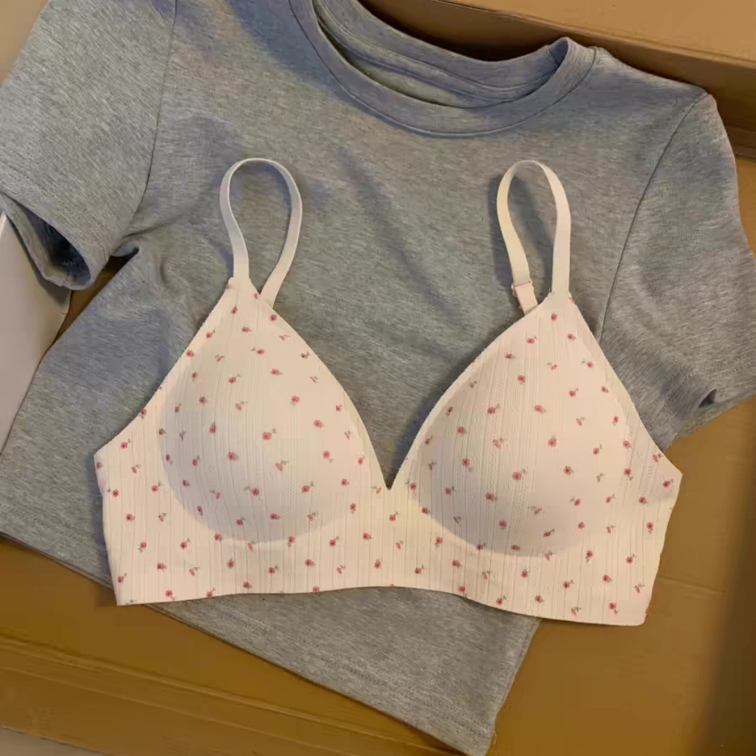 Sweet and Breathable Triangle Cup Intimates for Women, Thin Threaded Cotton, Seamless Push-Up, Nude-Feeling, Wire-Free Soft Support Bra