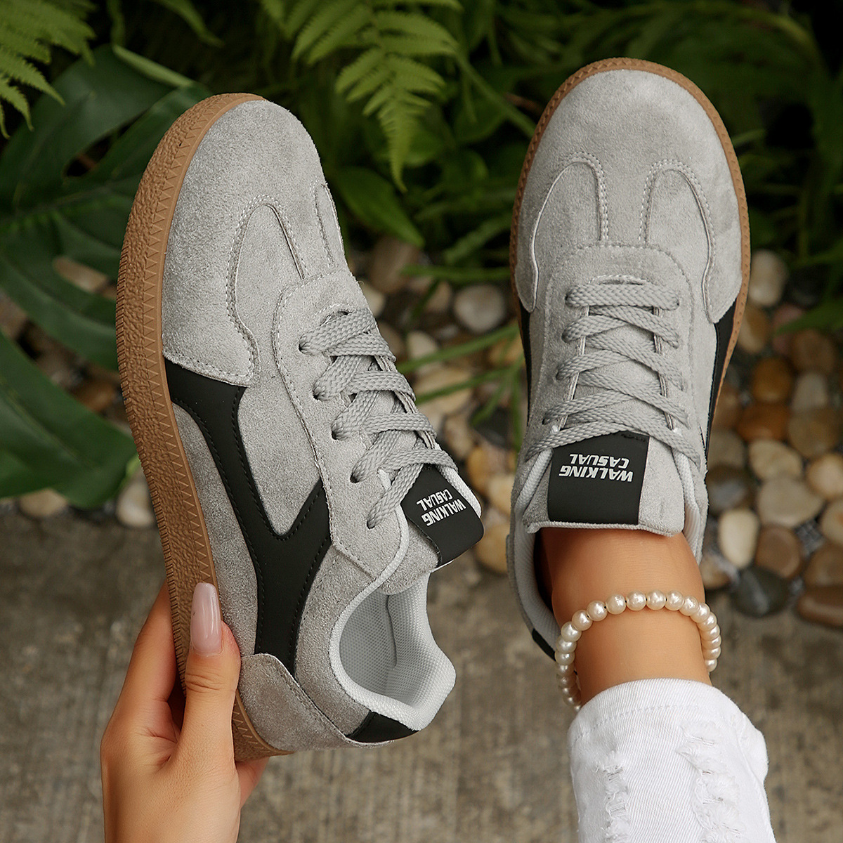 Comercio exterior zapatos de entrenamiento de gran tamaño de mujeres 2026 primavera y otoño nueva moda ligera cabeza redonda zapatos deportivos casuales zapatos de skate comercio exterior