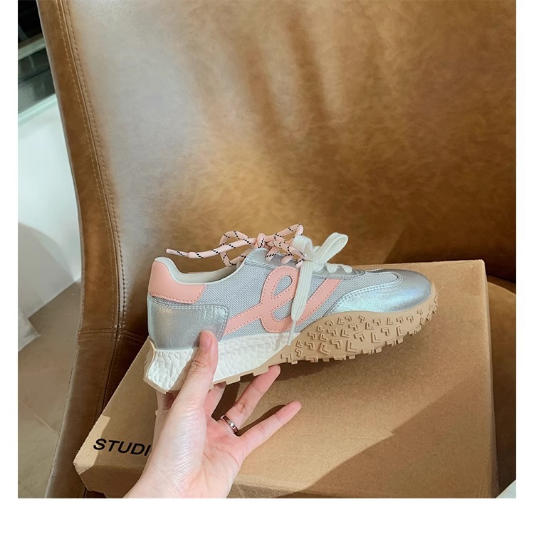 Los nuevos zapatos de altura interior de 6cm de Grape Mom combinan con cordones de color de contraste de todo fósforo, zapatos deportivos de entrenamiento alemán de ocio, zapatillas de deporte para mujer