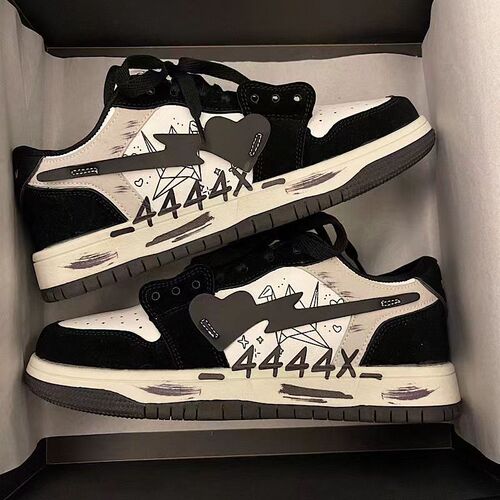 New black national fashion sneakers niche original retro couple versatile shoes men graffiti casual sports shoes women