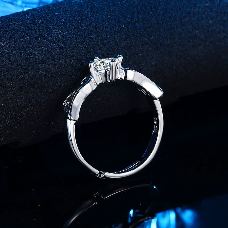 Ring silver‑tone with zirconia stone, adjustable opening, simple elegant gift
