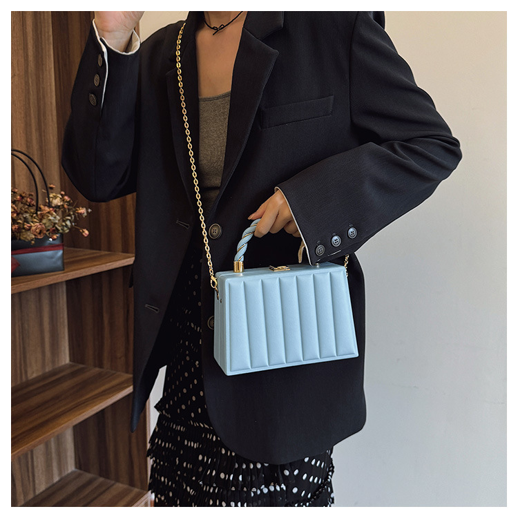 438g Weight Synthetic Leather Lining Material Sewing Thread Fashion Element Lock clasp Closure Type Single Shoulder Strap Strap Type Shoulder Bag Bags Type Holiday, Travel, Shopping Occasion PU Material Solid Color Pattern All Seasons Season Women's Gender Elegant, Streetwear Style Square Shape Medium Size Women's Medium PU Solid Color Elegant Streetwear Sewing Thread Square Lock Clasp Shoulder Bag 13