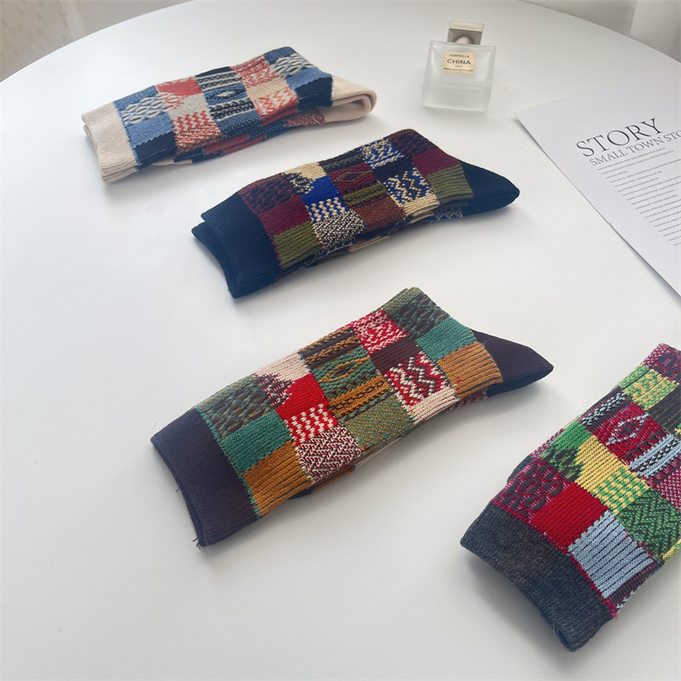 Unisex Japanese Style Color Block Cotton Crew Socks A Pair display picture 10