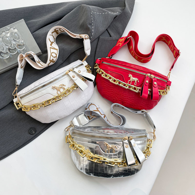 Bolso de pecho para mujer elegante y simple, bolso de hombro de cadena de estilo occidental de moda 2025 primavera nuevo bolso de color sólido