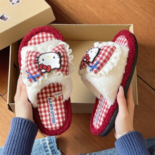 �¿��҃ȱ�ůŮ�ﶬ���^����Ь���e�ɐ�����HelloKitty��������Ь