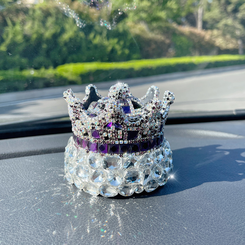Nuevos adornos para automóviles, accesorios para automóviles, coronas de diamantes, perfumes, decoraciones de aromaterapia para automóviles, suministros para automóviles nuevos para niñas