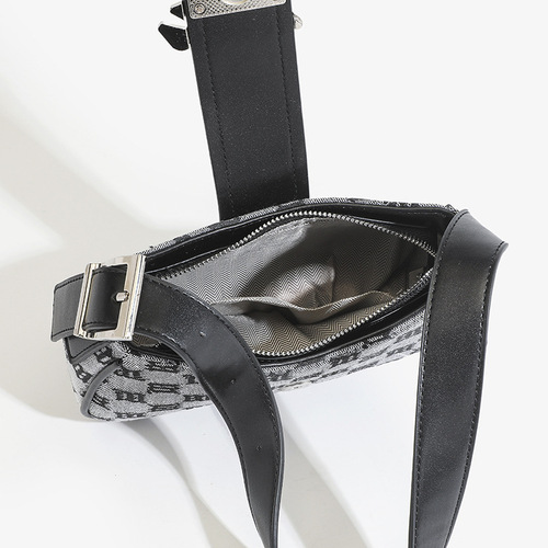 Fashionable Urban Women's Underarm Bag Summer Niche Design Retro Metal Letters Presbyopia Shoulder Handheld Women's Bag