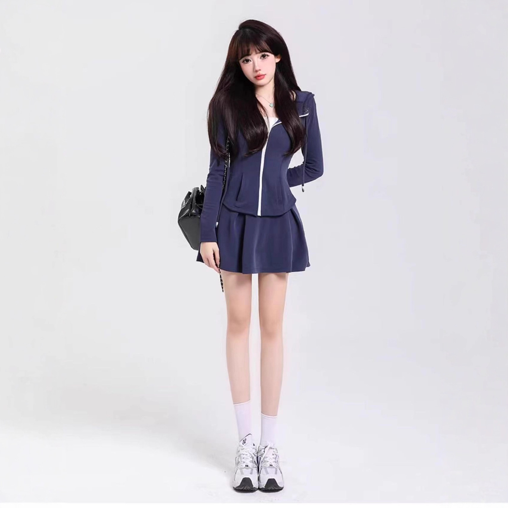 Early Spring New Style Petite Girl's College Style Hooded Sweatshirt Jacket Pleated Skirt Casual Sports Suit for Women