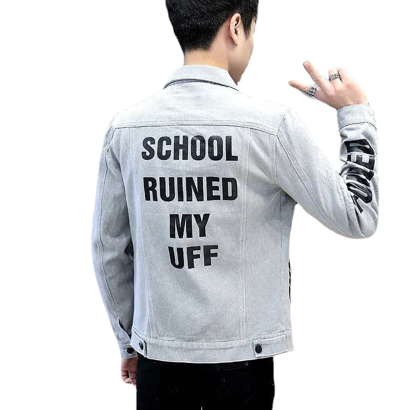 Chaqueta delgada guapa de los hombres chaqueta de mezclilla delgada de estilo coreano de los hombres de moda de primavera y verano personalizado abrigo de mezclilla a juego de los hombres