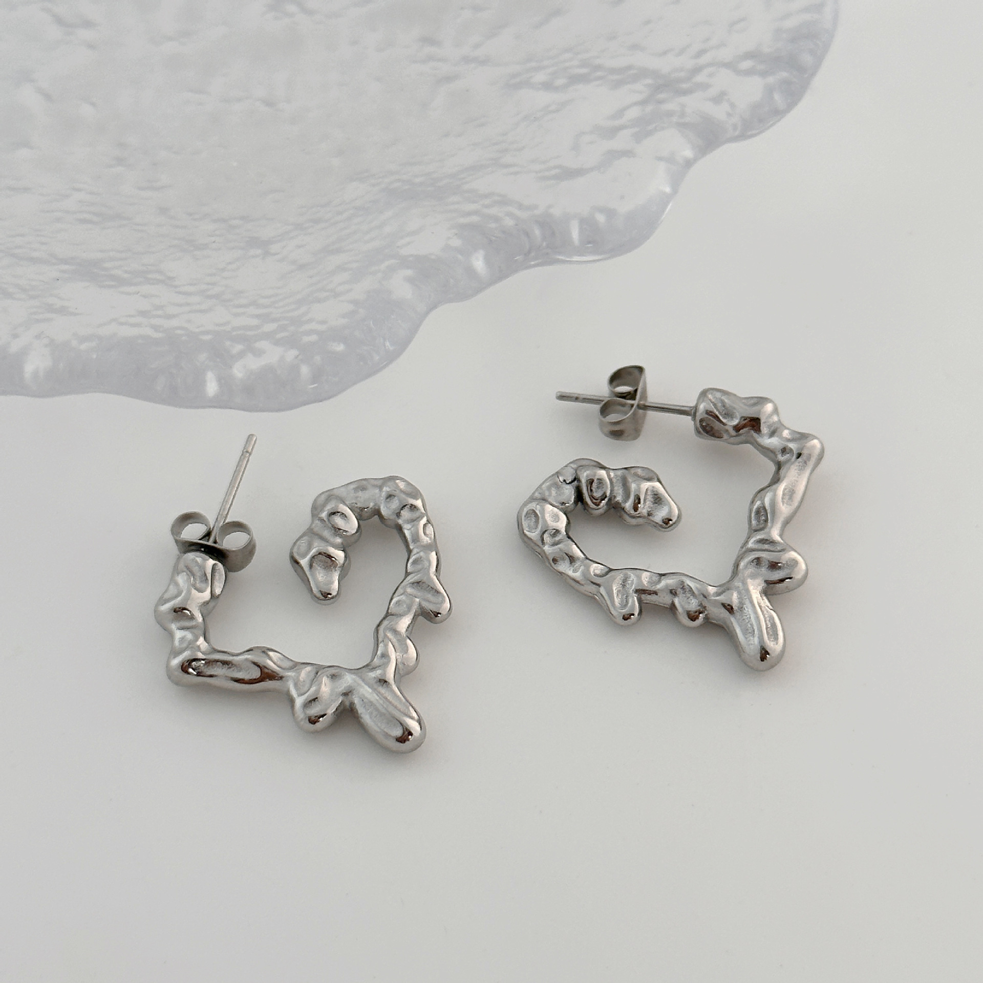 18g Weight Ion Plating (IP) Gold Plating Process Earrings, Necklace Classification 1 Piece, 1 Pair Quantity Daily, Street Occasion 304 Stainless Steel, Titanium Steel Material Heart Shape Pattern Women's Gender Retro, Classic Style Style Wholesale Retro Classic Style Heart Shape Titanium Steel Earrings Necklace 3
