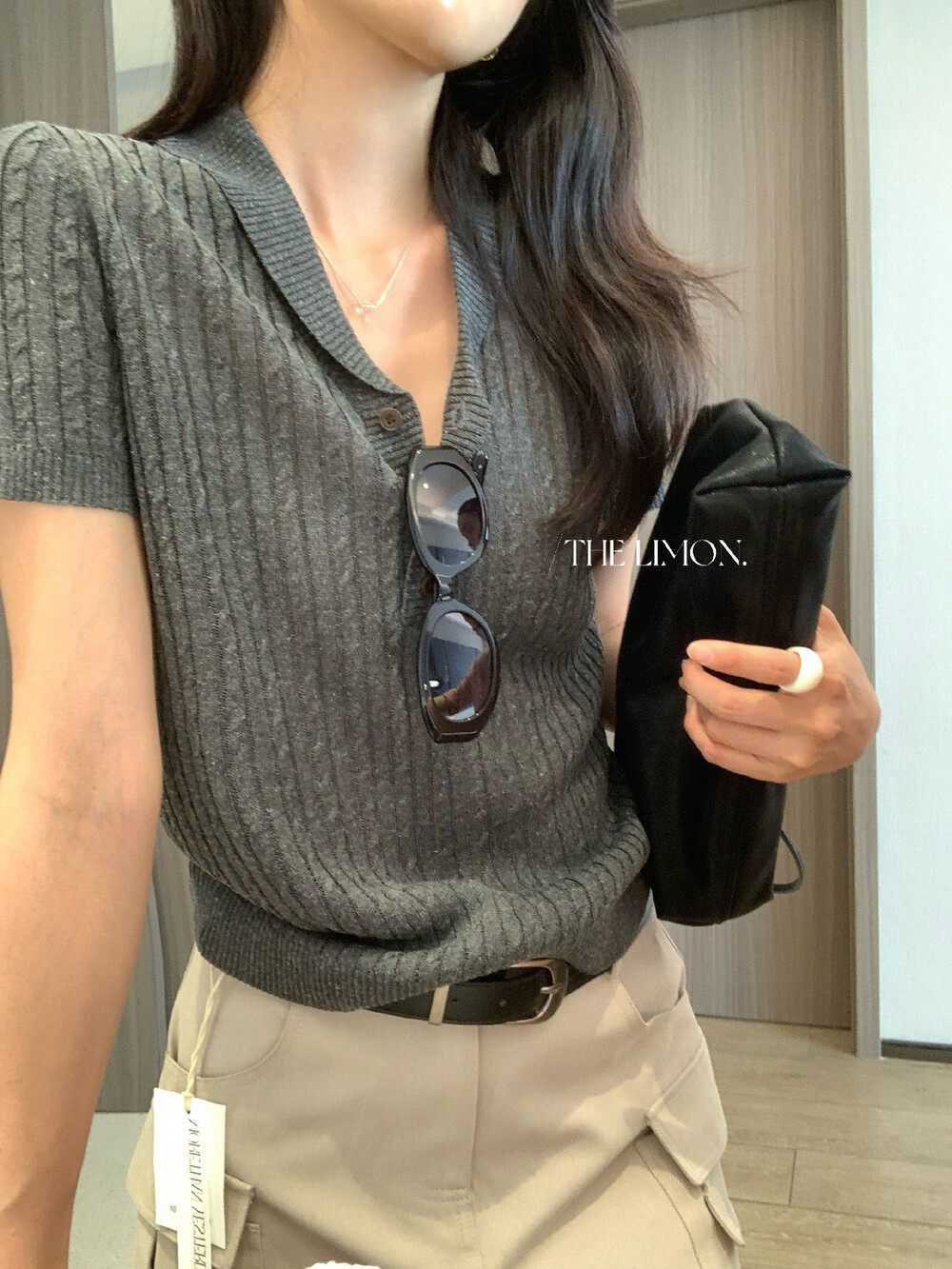 Áo polo nữ cổ bẻ tay ngắn phong cách cổ điển, chất liệu cotton pha sợi, form suông thoải mái — Xám Apricot, trắng ngà, xanh nhạt, Xám hoa sâu chi tiết 21