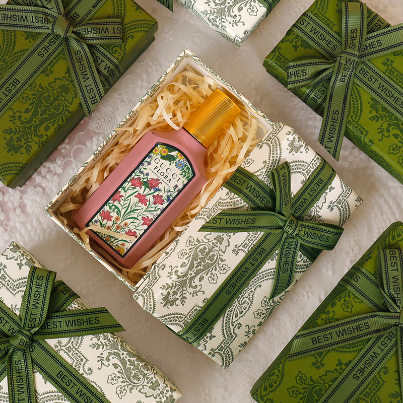 Nueva caja de regalo pequeña, exquisita caja de embalaje de lápiz labial y perfume, joyero para novia, cubierta de cielo y tierra, caja de lazo, lista para la venta