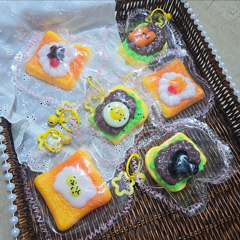 Egg toast beef burger squishy toy creative small pendant slow rebound cartoon food toy stress relief magical manufacturer wholesale Egg toast beef burger squishy toy creative small pendant slow rebound cartoon food toy stress relief magical manufacturer wholesale