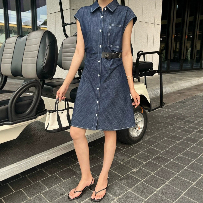 Nanyou Women's Clothing P Brand Design Sensation 26 Spring/Summer New Triangle Logo Leather Buckle Decorated Denim Dress for Women Nanyou Women's Clothing P Brand Design Sensation 26 Spring/Summer New Triangle Logo Leather Buckle Decorated Denim Dress for Women