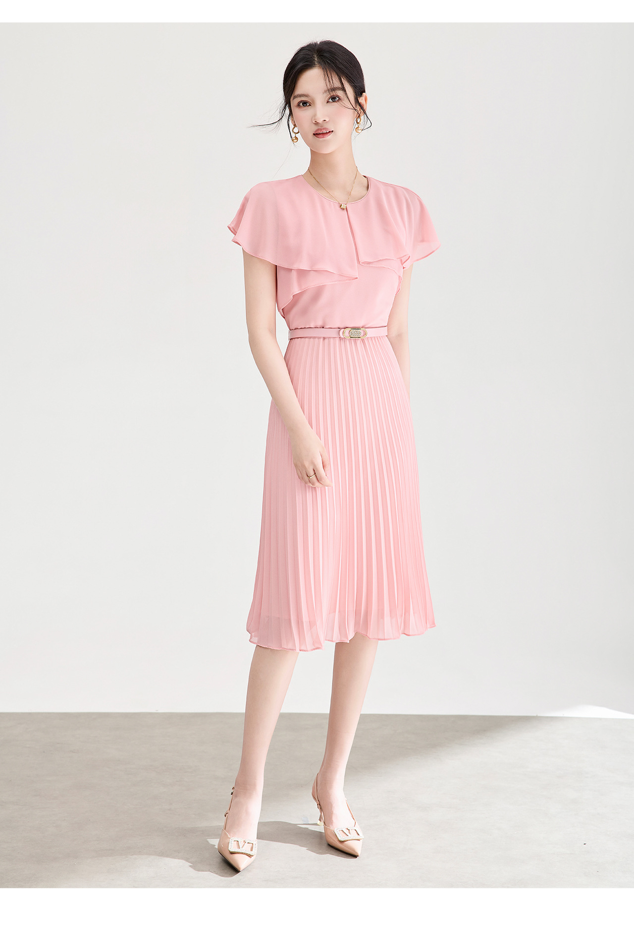 Đầm maxi nữ thắt eo chất liệu chiffon phối lá sen xếp ly — màu đen chi tiết 14