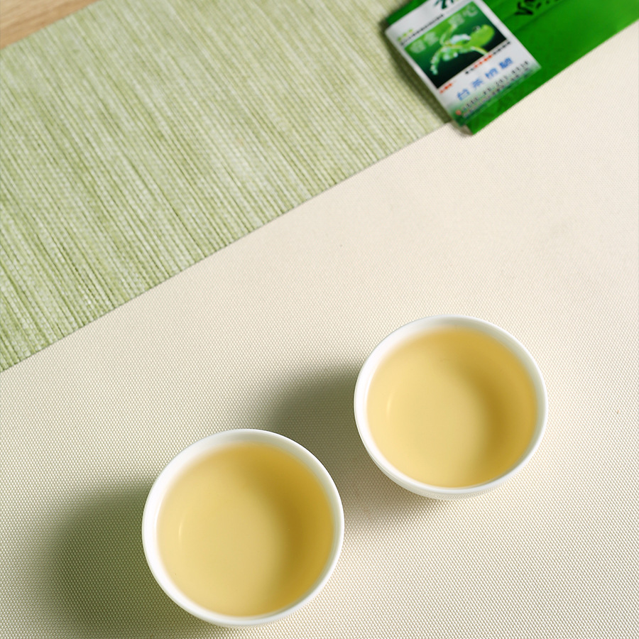 ���ɾ�̨����ɽ�����300�����װ �����������ɽ���²�Ҷ