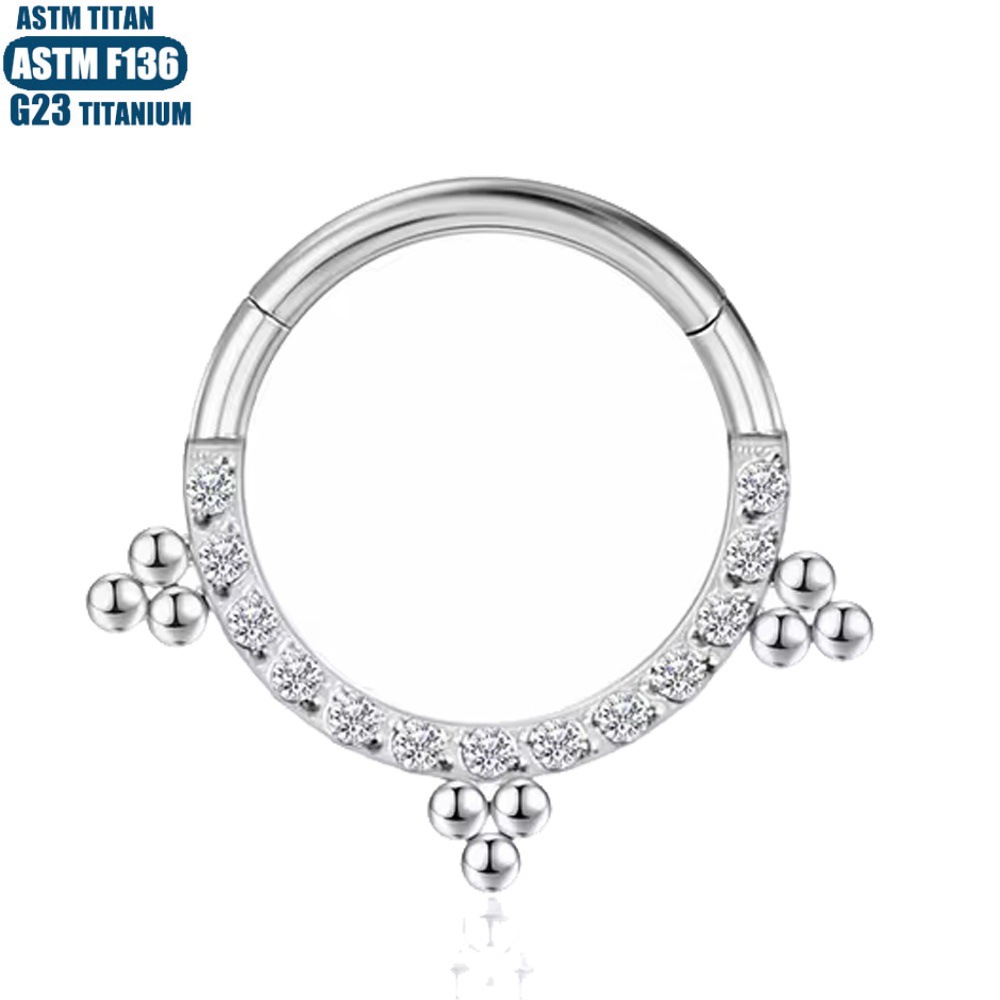 16G labret stud size and finish detail
