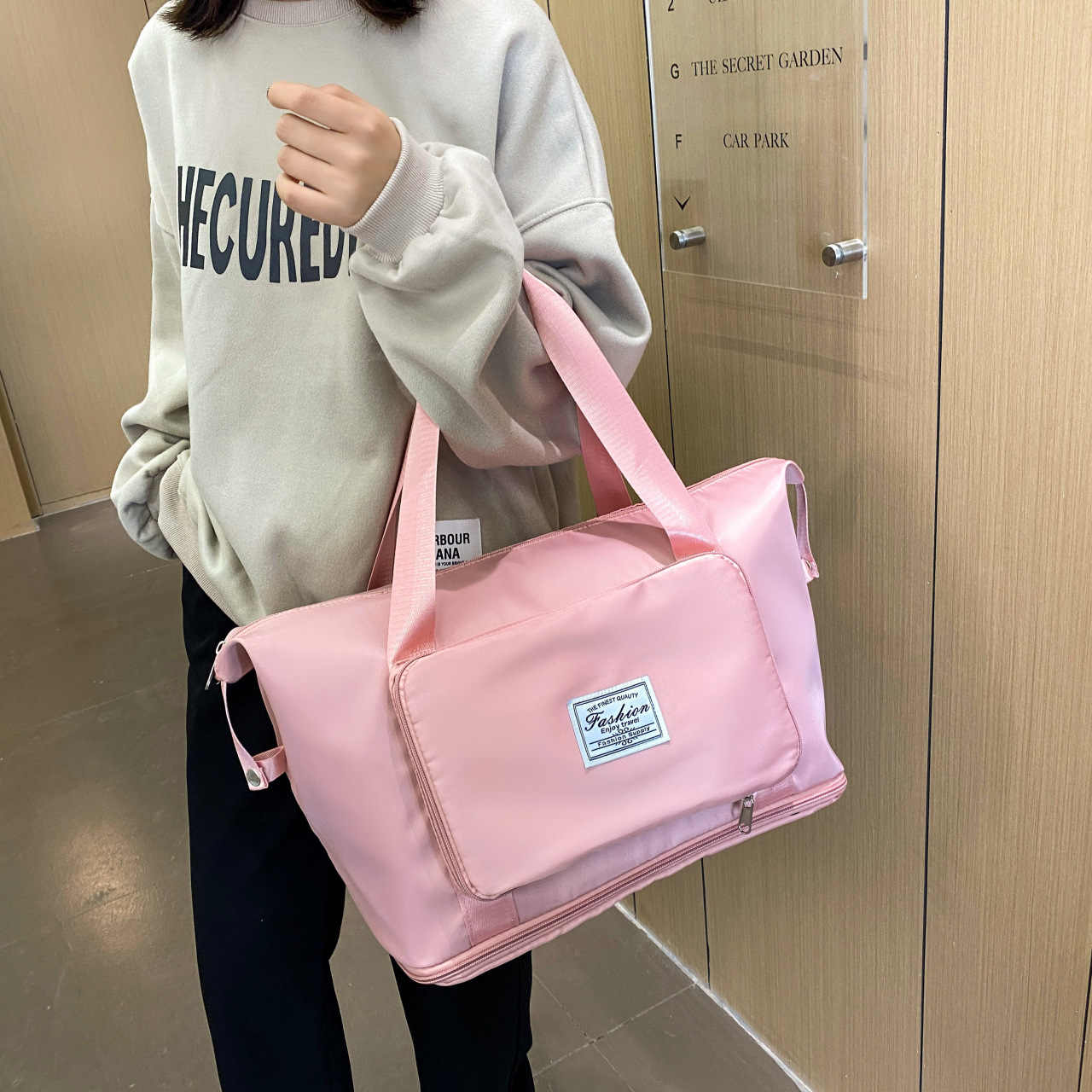2023 nueva bolsa de viaje plegable bolsa de fitness bolsa de deporte multi-funcional de gran capacidad de las mujeres bolso de moda