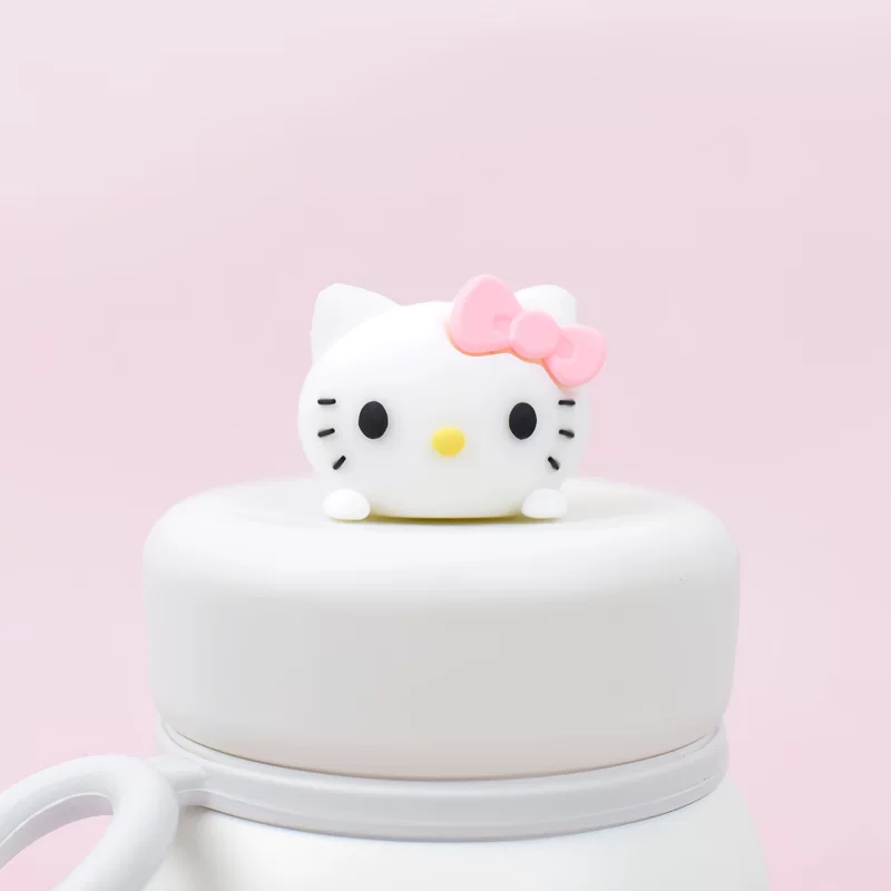 Toy car (Sanrio) PVC soft-rubber cartoon doll, DIY collectible, pink or red