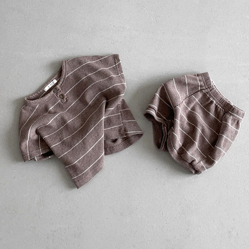 Korean style ins infant and toddler cute casual western style striped suit baby summer cotton short sleeves + shorts two-piece set