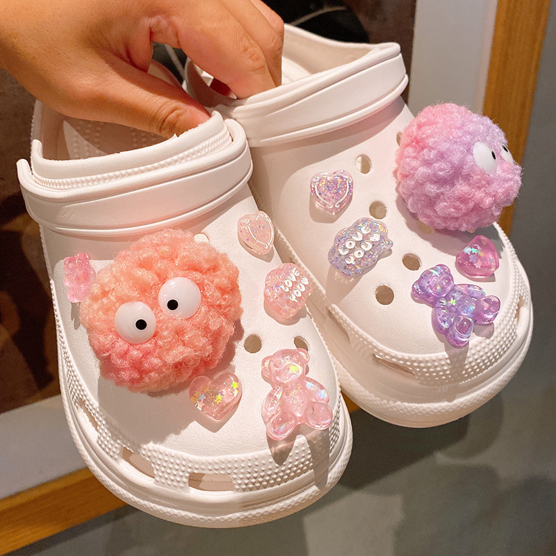 【売れ筋商品入荷】バズ・ライトイヤー ストロベリーベア 多用途 DIY アクセサリー 装飾 取り外し可能なホールシューズ バックル 靴の花|undefined