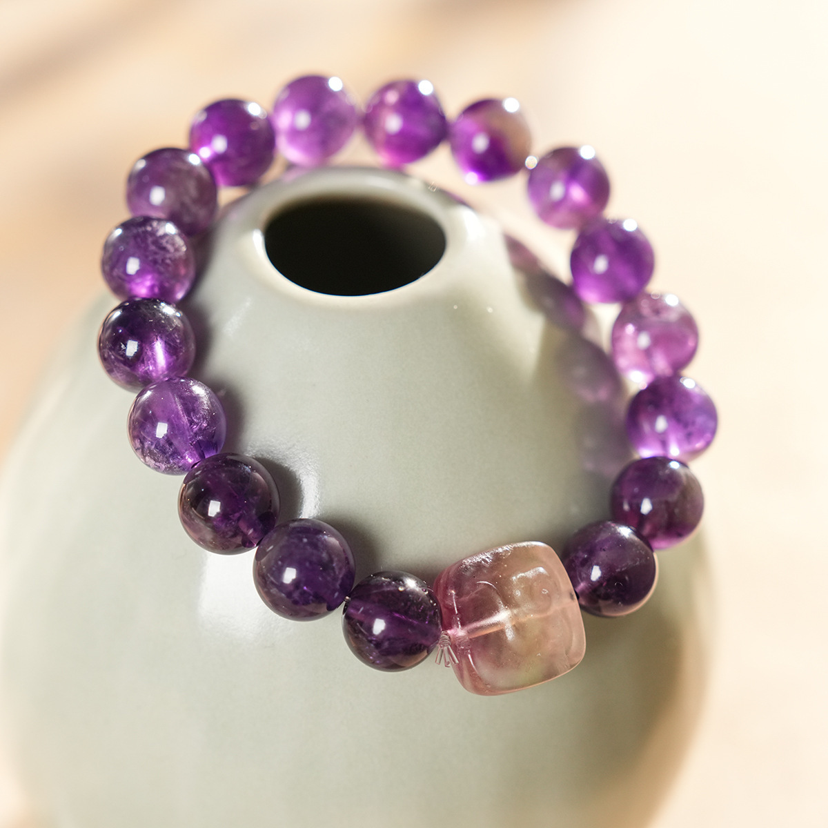 Pulsera de granate de ojo de tigre de cristal natural, nueva pulsera de todo fósforo de estilo nacional de estilo chino, joyería de novia de alta gama de lujo ligero